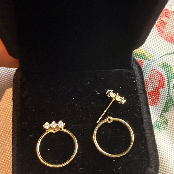 Solid Sterling Silver 925 Stud Earrings - Picture 4 of 5